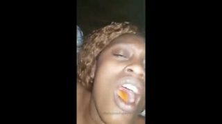 Kenyan mature Stripper getting some dick
