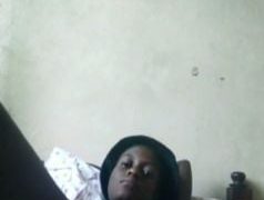 Igolo elingaka horny and alone