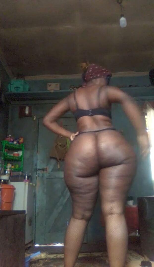 Big bums on this lady