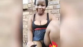 Kenyan milf outdoor fun