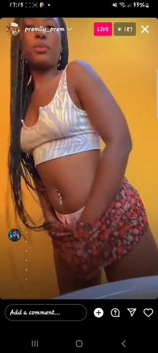Premlly dancing fingering herself