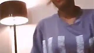 African slut from Senegal flashing tits
