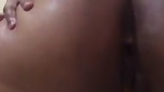 Xolisile twerking on webcam twitter video.
