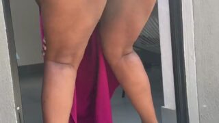 Mzanzi porn star Curvykay255 twerk in a pink dress.