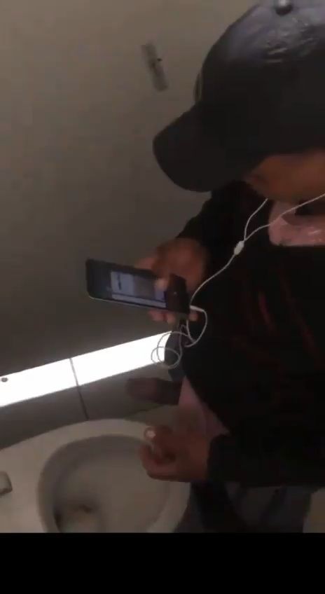 Shoprite man trending video causes havoc on social media.