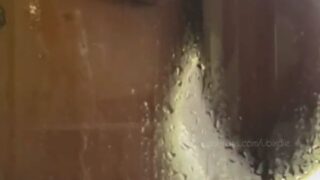 Ubirdie in the shower!